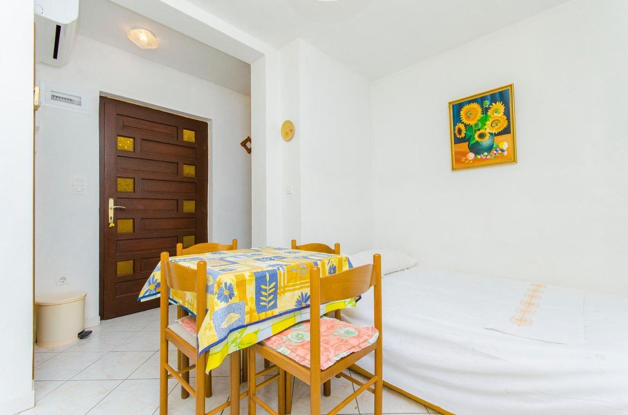 Apartments By The Sea Pisak, Omis - 2802 Exterior foto