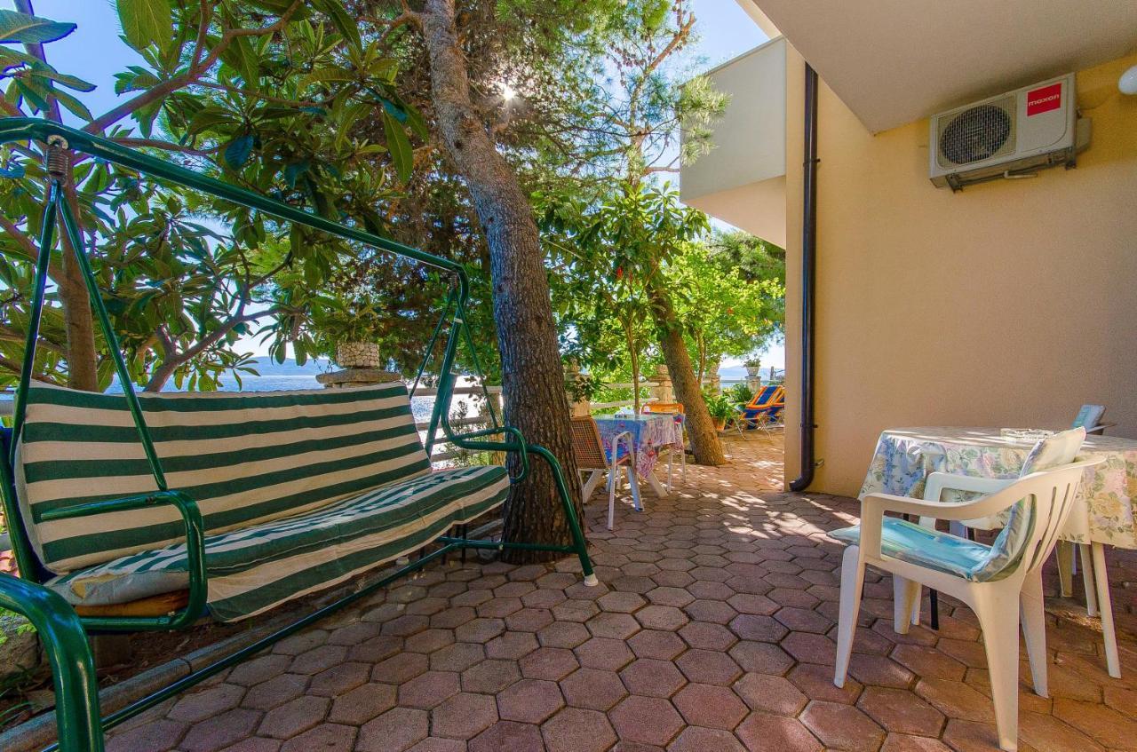 Apartments By The Sea Pisak, Omis - 2802 Exterior foto